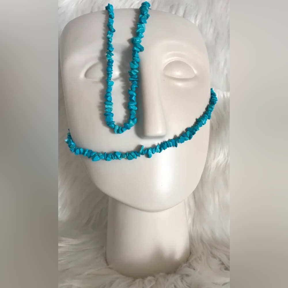 Vintage Turquoise Necklace Length : 17.5”